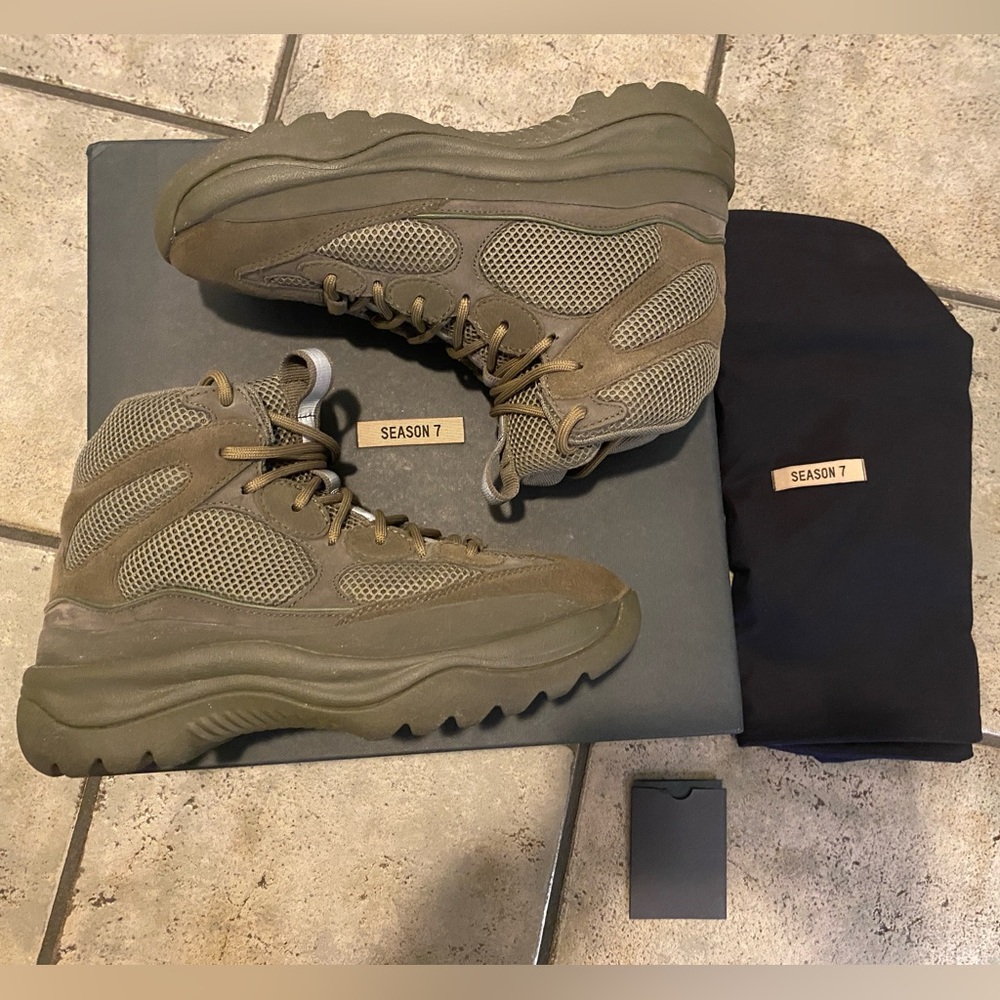 Yeezy Desert Boot Season 7 size 43
